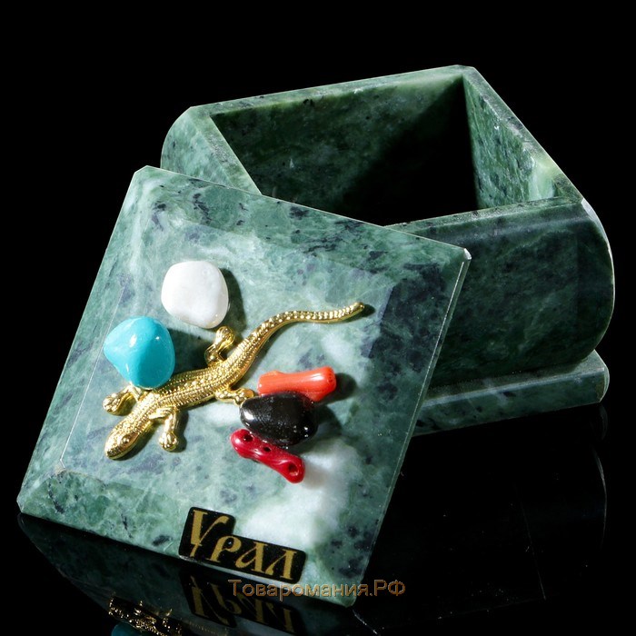 Шкатулка "Урал", змеевик, с декоративным камнем, 6,5х6,5х5,5 см