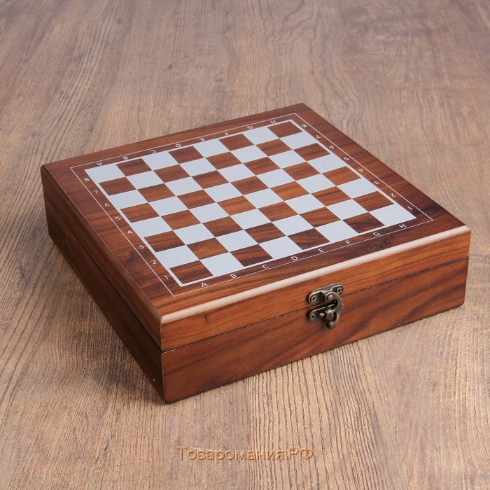 Набор 4 в 1: шахматы, покер (100 фишек, 2 колоды, кубики 5 шт), 24 х 24 см