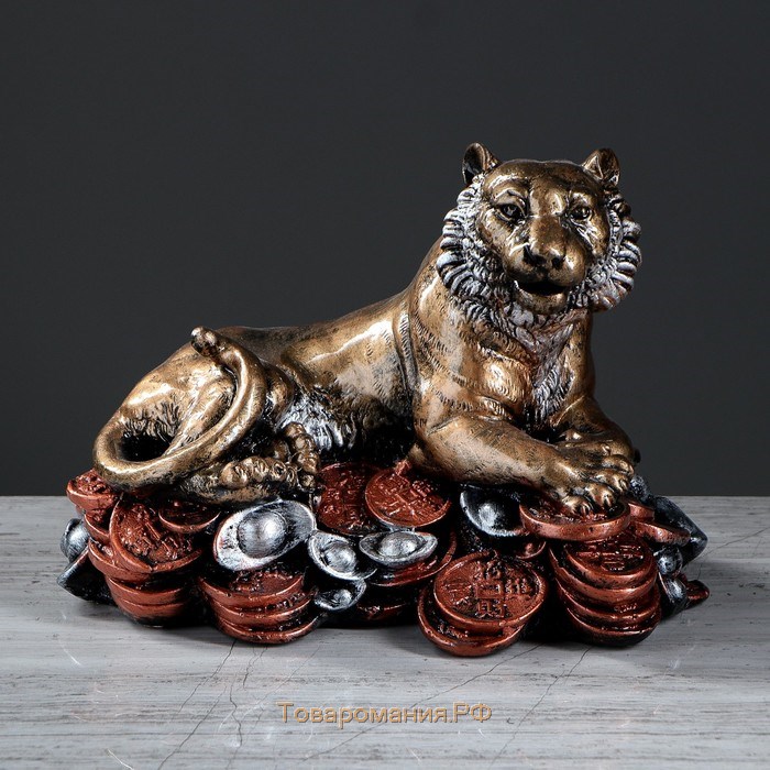 Сувенир "Тигр на монетах", символ года 2022, гипс, 17 см, микс