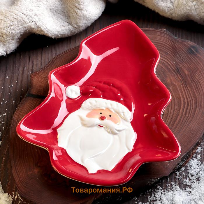 Блюдо керамическое «Дедушка Мороз», 21,4×17,9×2,7 см, цвет красный