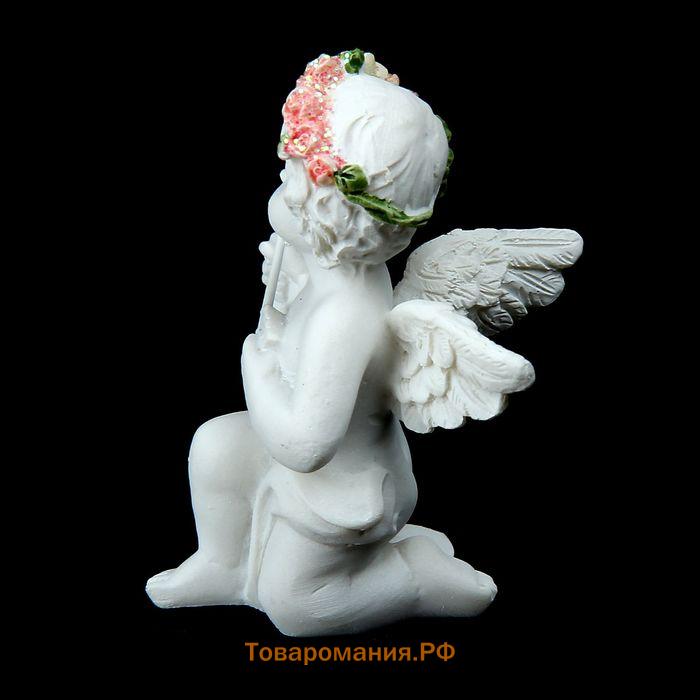 Сувенир полистоун "Купидон" в венке из роз, МИКС, 6,5х6х5 см