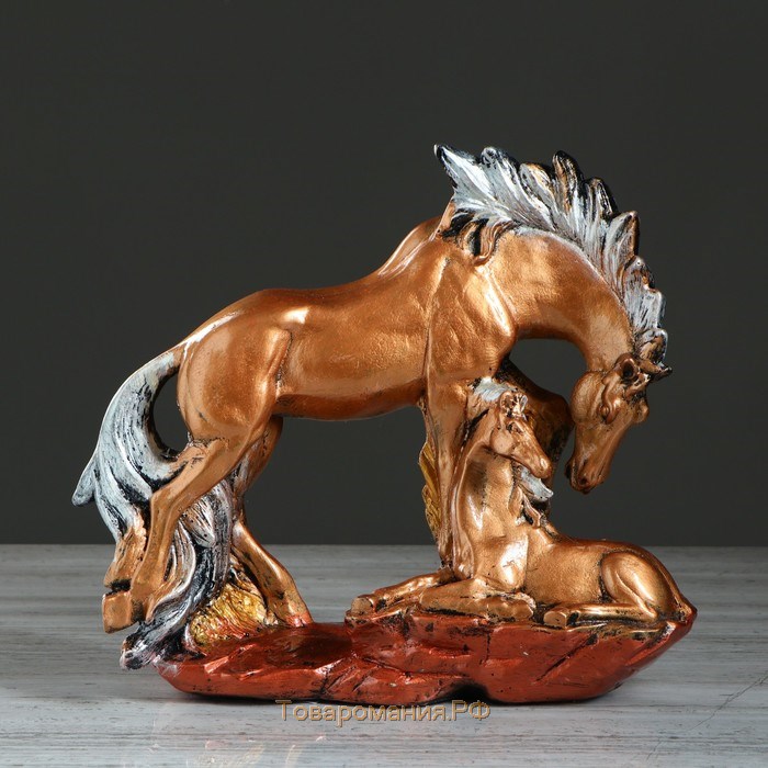 Статуэтка "Семья лошадей" бронзовый цвет, гипс, 30 см, микс