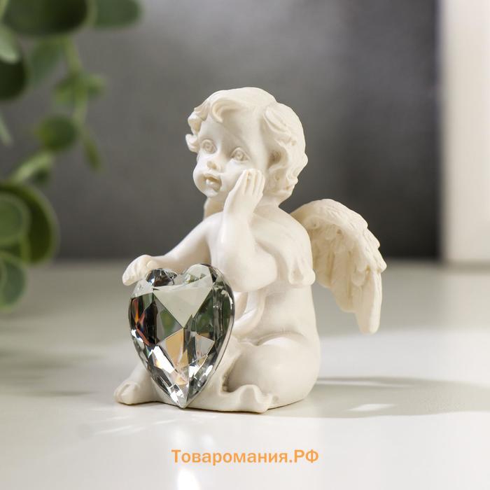 Сувенир полистоун "Белоснежный ангел с сердцем-кристаллом" МИКС 5,5х3,6х3,8 см