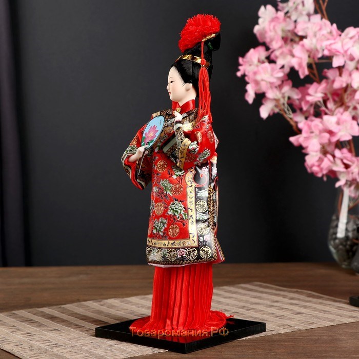 Кукла китаянка в национальном костюме