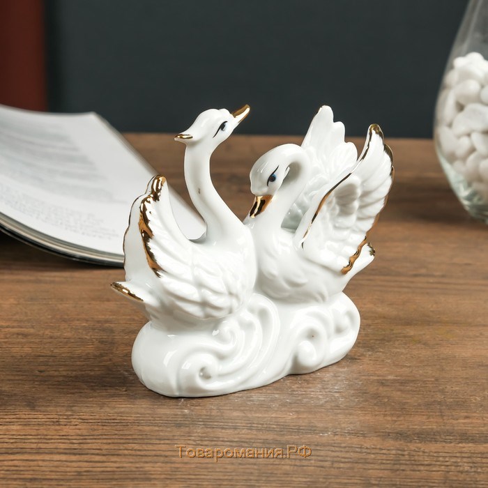 Сувенир керамика "Пара лебедей на волнах" белый, страза 10,5х12х3,5 см