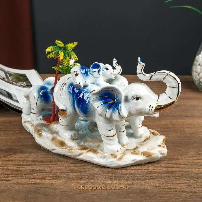 Сувенир керамика "Слон со слонятами у пальмы" синие 16,5х13х26 см