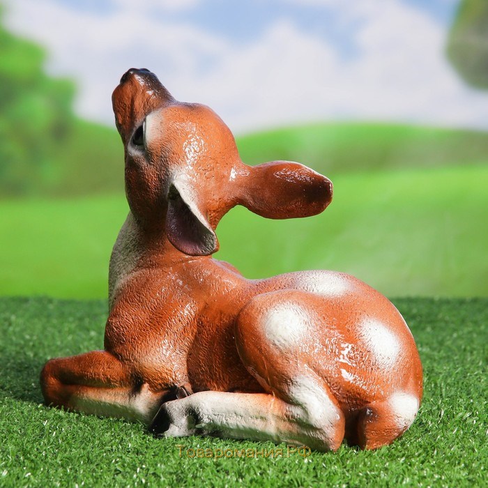 Садовая фигура "Лежащий оленёнок" из гипса Хорошие сувениры, 24 см, средняя, коричневая