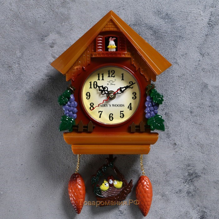 Часы настенные, серия: Маятник, с зайчиком "Виноградная лоза", 28 х 19 см, d-8.5 см, микс