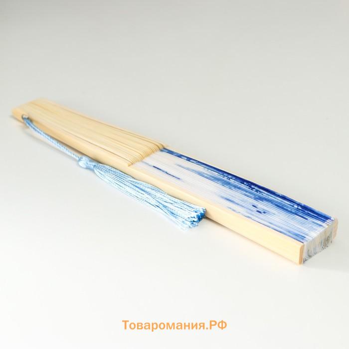 Веер бамбук, текстиль h=23 см "Вечер в горах" бело-голубой, с кисточкой