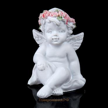 Сувенир полистоун "Ангел в венке из роз" 3,4х2,5х2,5 см МИКС