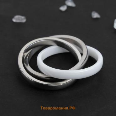Кольцо керамика "Три нити", цвет белый в серебре, 16 размер
