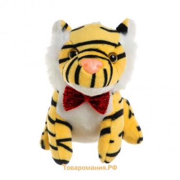 Мягкая игрушка «Тигр с бабочкой», 11 см, на присоске, цвета МИКС